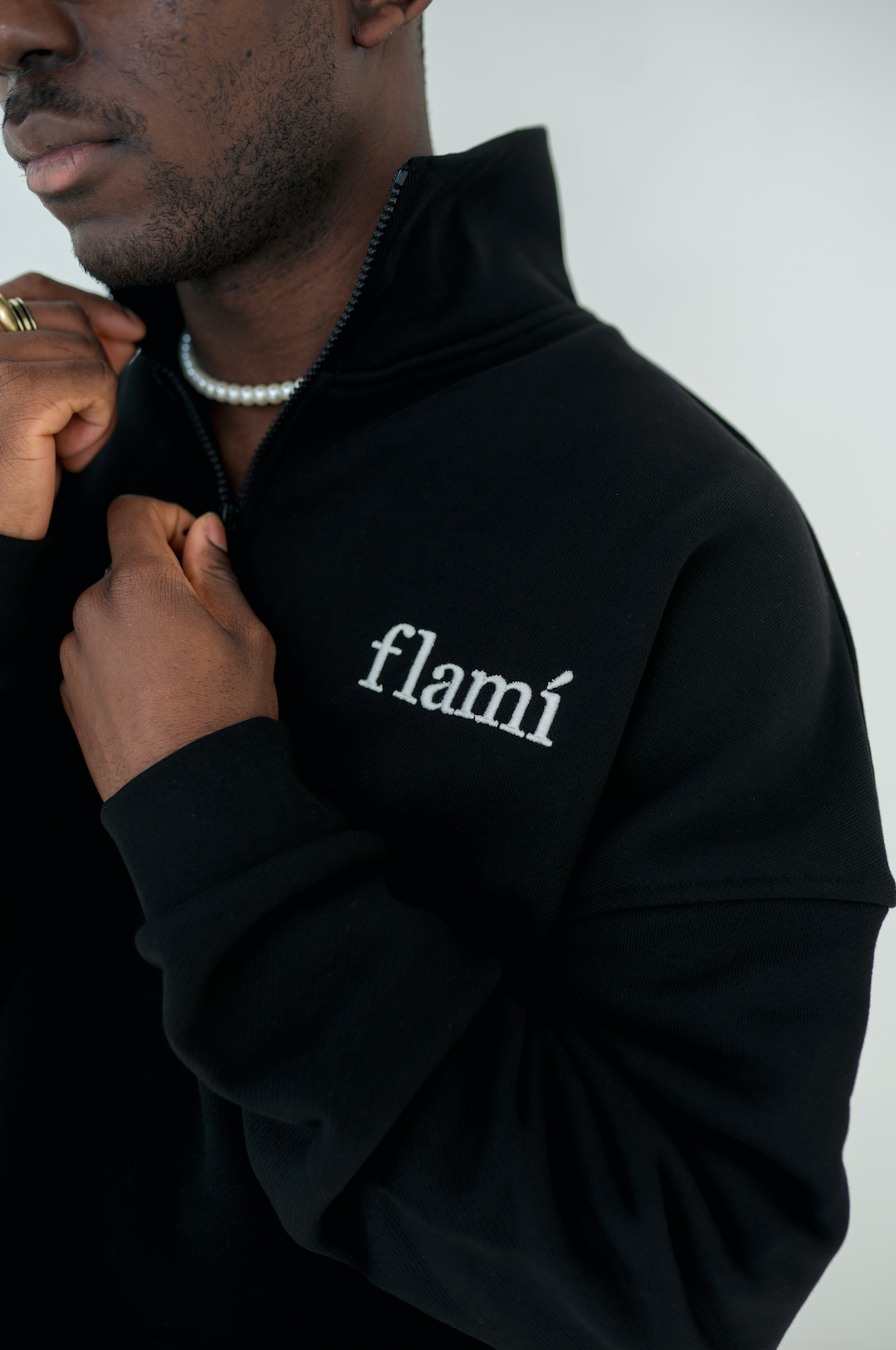 Oversized Zipper - Black White